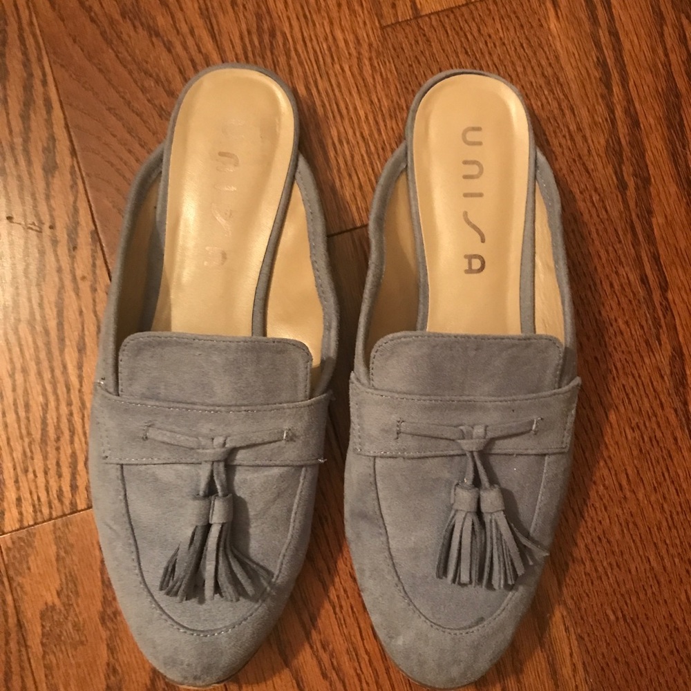Mules with fringe tassel